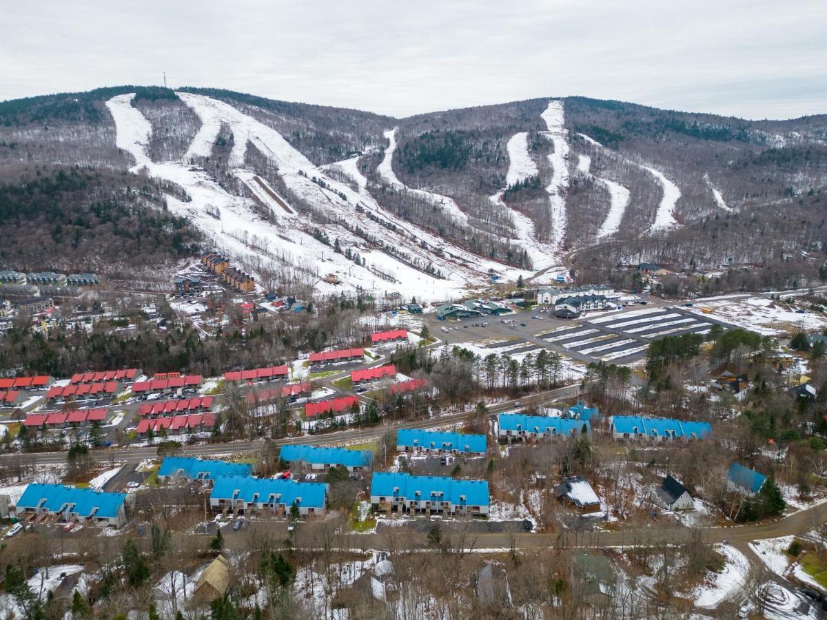 Superbe Condo Face Aux Pentes De Ski Stoneham!!! Exterior foto