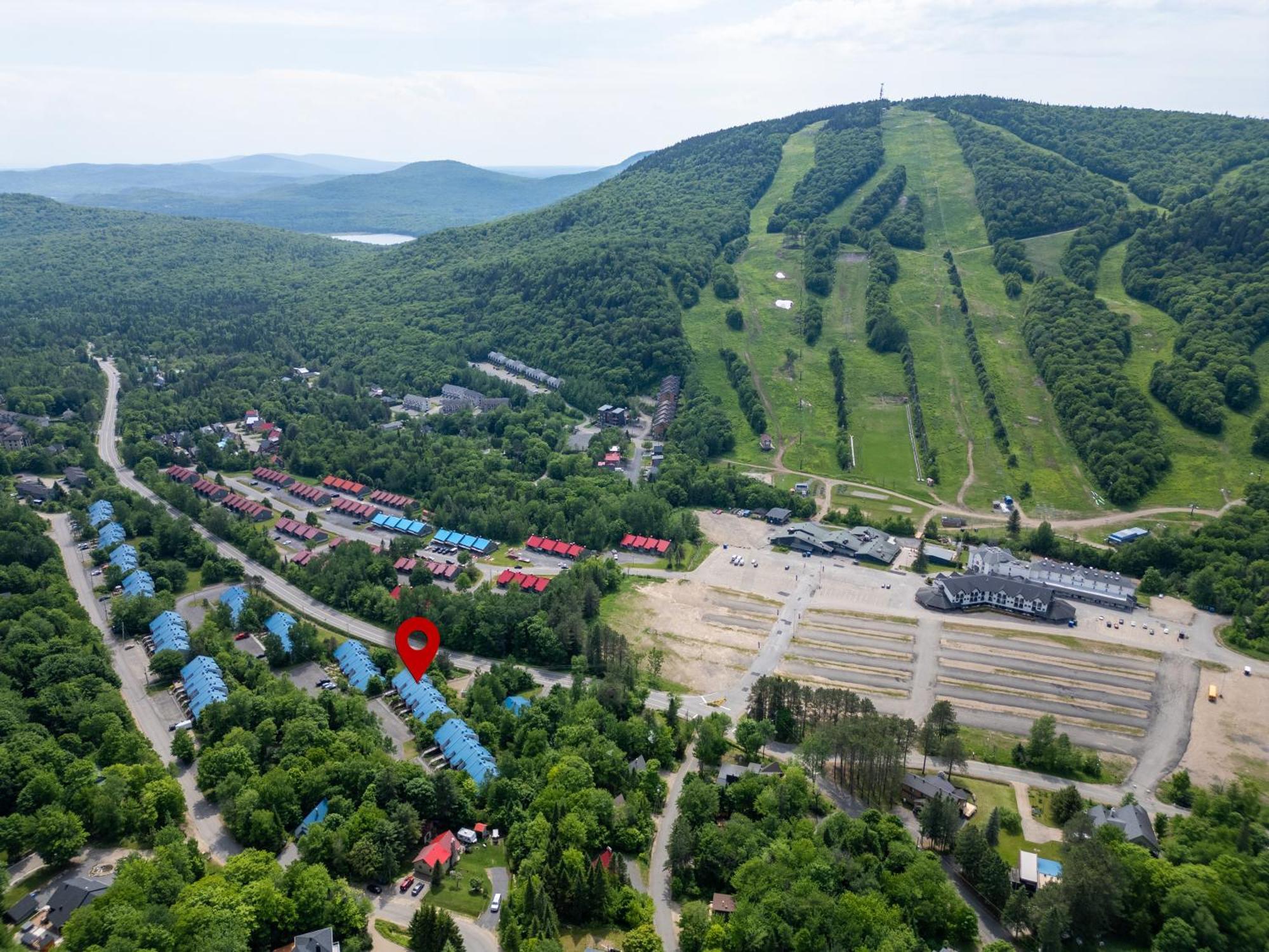 Superbe Condo Face Aux Pentes De Ski Stoneham!!! Exterior foto