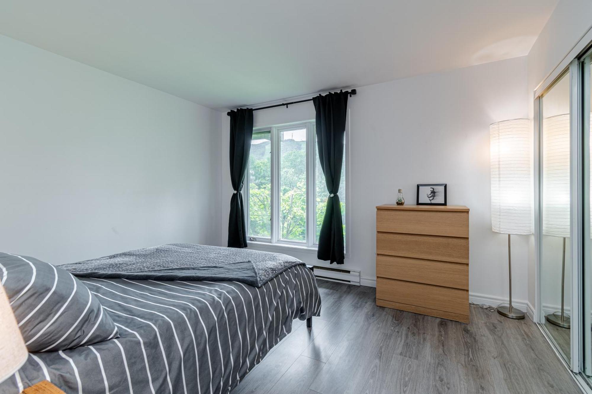 Superbe Condo Face Aux Pentes De Ski Stoneham!!! Exterior foto